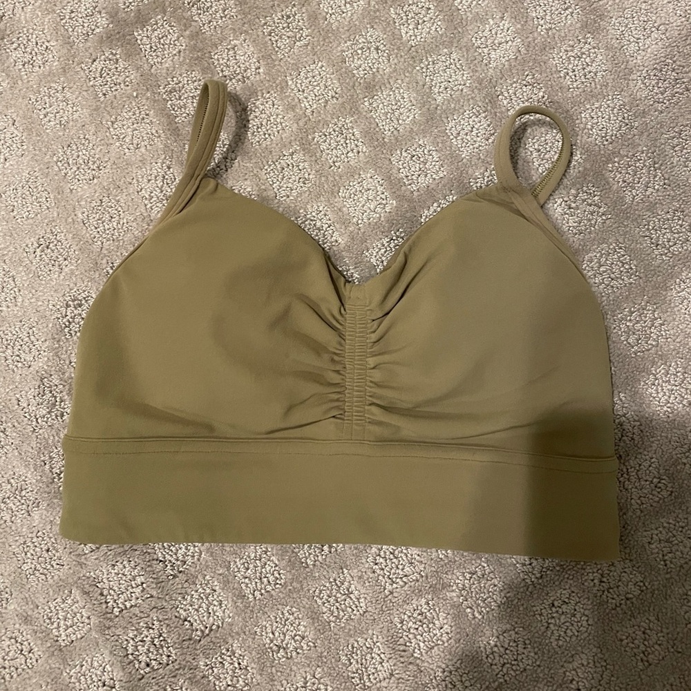 Lululemon Nulu Front Gather Yoga‎ Bra sports bra size 8 excellent condition